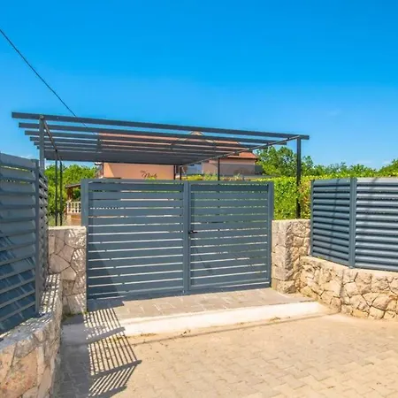 Nicole, Makarska - Poljica Imotski