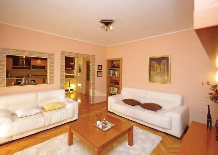 Nicole, Makarska - Poljica *